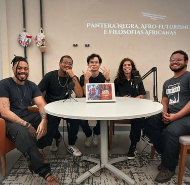 integrantes do podcast távola filosófica, em uma conversa com o convidado Escritor Alê Santos