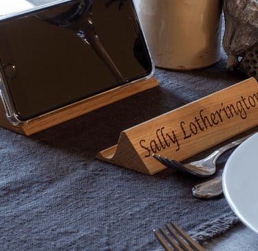 Wedding favours and phone cradles
