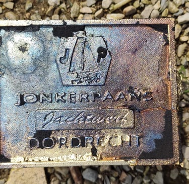 plaque commémorative bateau en bronze brut de fonte