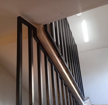 drvometal, drvo metal, nameštaj, police, stolovi, stolice, ograde, ograda, kapija