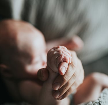 lien maternel et l’épuisement invisible des mères face aux injonctions parentales