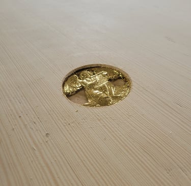 gilded harpsichord rose