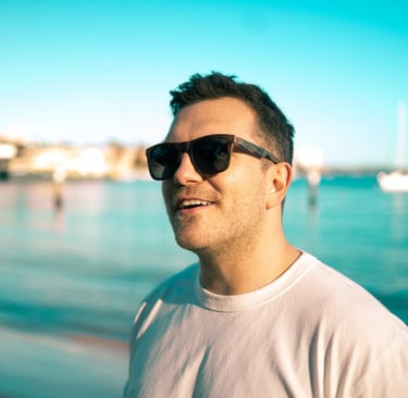 summer wedding musician on beach