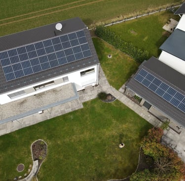 Hebertsfelden PV in Hebertsfelden IBC MonoSol kein Fronius 9,90 kWp 2020 Haus- und Garagendach