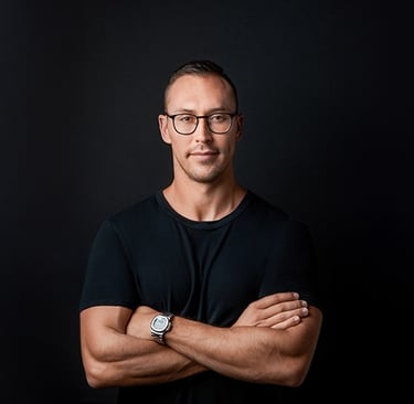 portrait photo editing man wearing eyeglasses