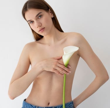 Nude-Girl-Holding-Flower 