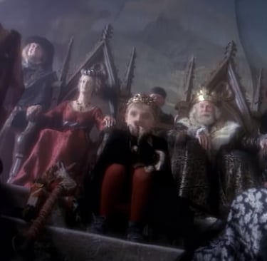 A Story Short - King's Court