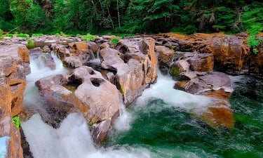 Waterfall Hwy, Oregon Travel - Scenic Hwy 18 & Mysterious Volcano Pt 1