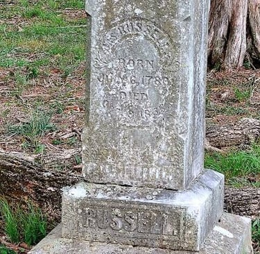 Hixson/Chattanooga - Small cemetery tombstone at Greenway Farms Park