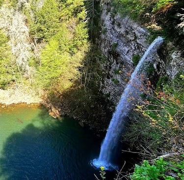 Fall Creek Falls, Pikeville - A hidden waterfall out of the rock cliffs