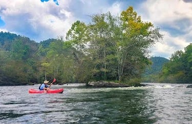 TN Rivers - There's small & big islands to paddle around in the Hiwassee river in Reliance