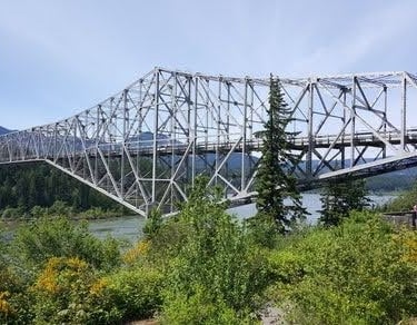 Columbia River Gorge - The Bridge of the Gods into Washington seen from Cascade Locks