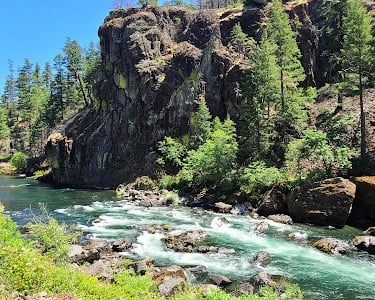 Waterfall Hwy, Oregon Travel - Scenic Hwy 18 & Mysterious Volcano Pt 2