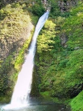 Columbia River Gorge - Horsetail Falls plummets into a pool at the bottom
