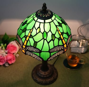 Tiffany Lamp Green Dragonfly Stained Glass Table Lamp 8X8X14 Inches