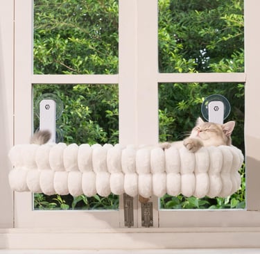Zum Wohlfühlen für Deine Katze: Kuschelige Fensterhängematte für Katzen bei dem Katzensitting