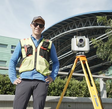 Paolo Corradeghini e la stazione totale Trimble SX10