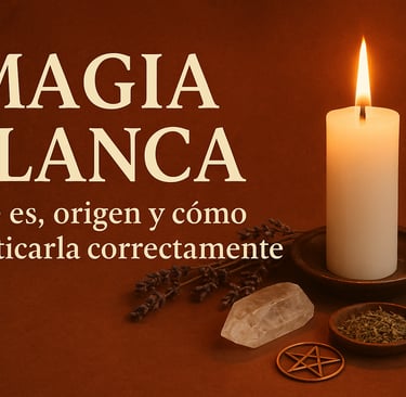 Vela Blamca sobre una mesa con elemetos esotetéricos