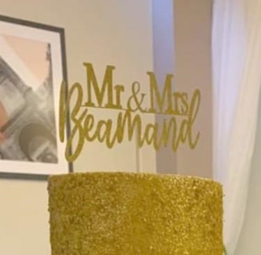 TBD008 - Inline Mr & Mrs Surname £5