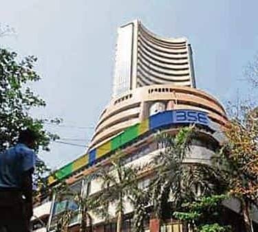Indian Shares Flat; Cochin Shipyard Q4 Profit Surges, Jio-Reliance Deal, Cheviot Buyback