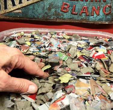 recyclage du papier pour préparer la base de pâte nécessaire pour les créations terres de papiers