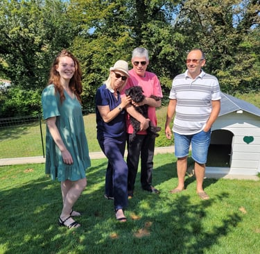 Vador, sa famille et son éleveur