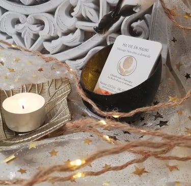 élément de décoration, bougie, étoiles, or et blanc du salon de massage de Chenevelles