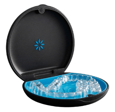 Embalagem Invisalign com alinhadores ortodônticos transparentes — tratamento estético e confortável!