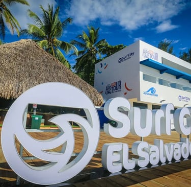 Surf City, La Libertad. 