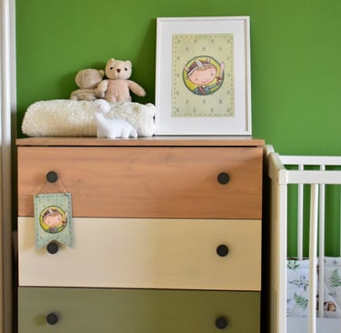 Green children's room decoration set with handmade painted banner and illustration art print