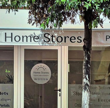 Façade du magasin Home Stores à Vence - Spécialiste stores et pergolas