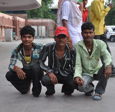 locals at Jodhpur station, Rajasthan, India