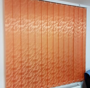 Jaluzele verticale la comanda SEV HOME asigura masuratoare si montaj in Bucuresti si Ilfov
