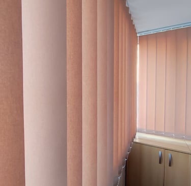 Jaluzele Verticale pe comanda Sev HOME, asiguram montaj in Bucuresti. Livram in toata tara