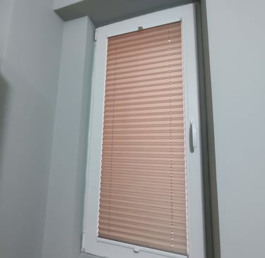 Jaluzele Plisate pe comanda Sev HOME, asiguram montaj in Bucuresti. Livram in toata tara