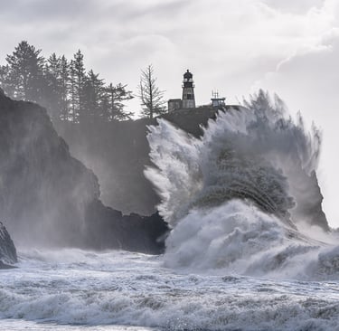Cape Disappointment Lighthouse and Waves