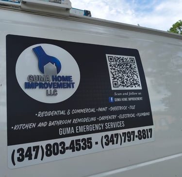 Foto enviada por Guma Home Improvement LLC mostrando cómo luce su imán colocado en su camioneta.
