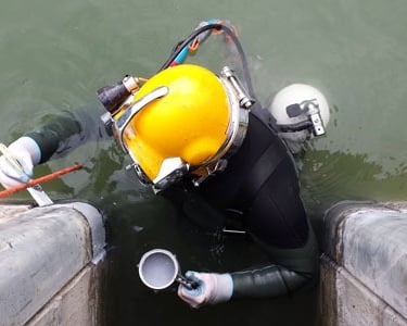 Berufstaucher Unterwasserbeschichtung LECO
