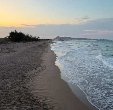 Playa del Brosquil orilla del mar Cullera