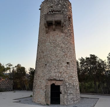 Torre de Guaita entrada playa Tavernes de la Valldigna