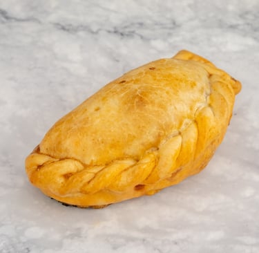 empanada argentina rellena de cebolla y queso