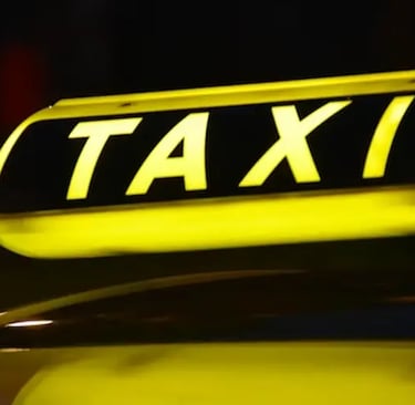 yellow Taxi light sign