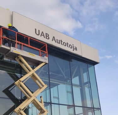 lauko reklamos remontas