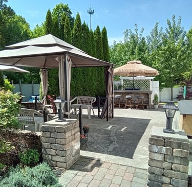 Patio, Gazebo and Tiki Bar