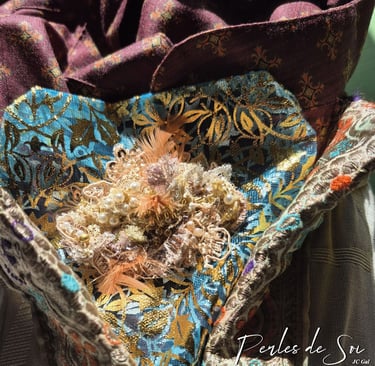 Broche sur Organza indien - Perles de Soi