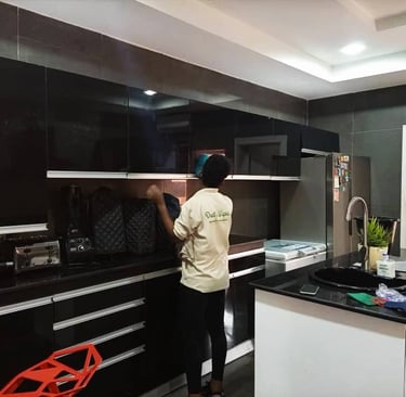 Residential Cleaning_Dust and Wipes