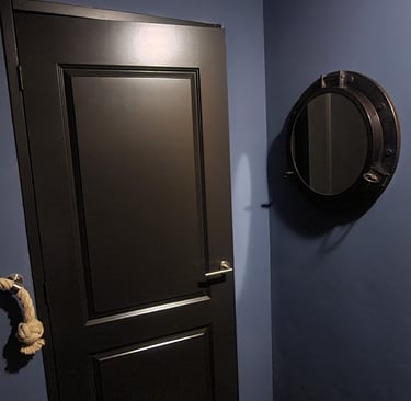 deur en muur geschilderd