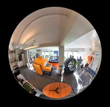 Klicka och se vårt showroom i 360°