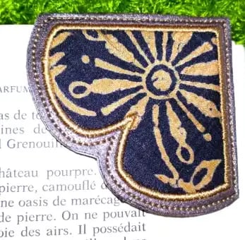 ITH-applique-marque-page-motif-broderie-machine-lesbroderiesdenonette