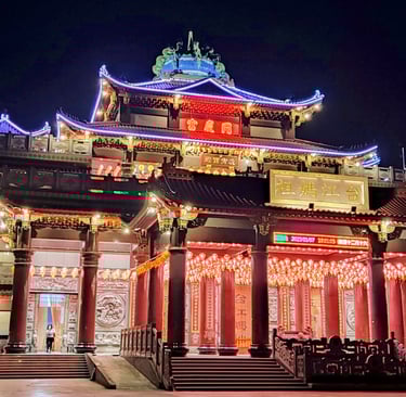 Temple, Taiwan, Tainan, Neon lights